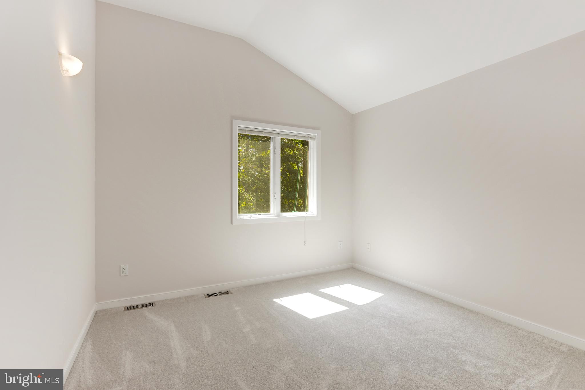 11220 Popes Head Road Fairfax, VA 22030 - Photo 28 of 49 Upper Level Bedroom 1 w/ Attached Half Bath