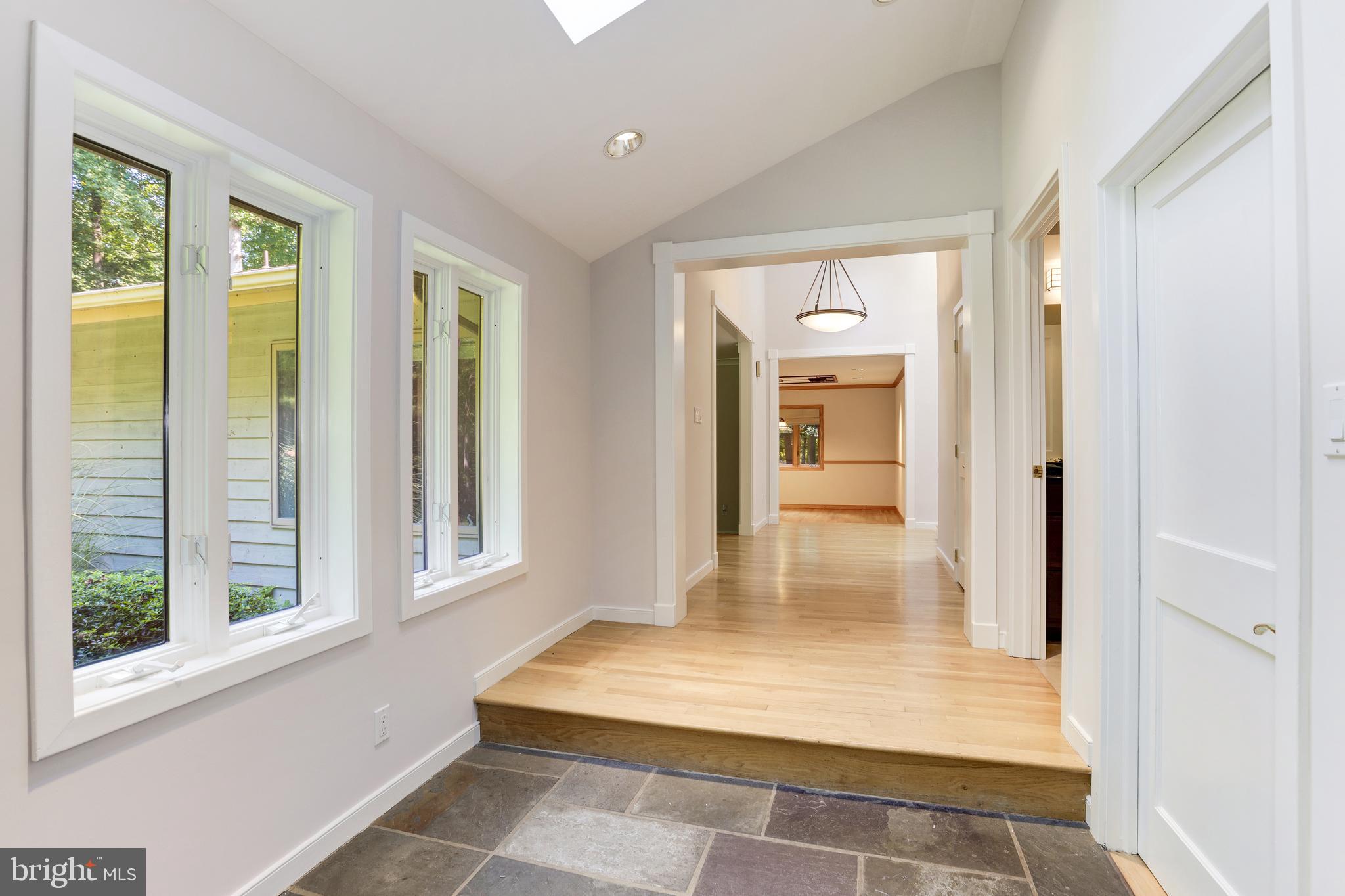 11220 Popes Head Road Fairfax, VA 22030 - Photo 4 of 49 Hardwood Floors