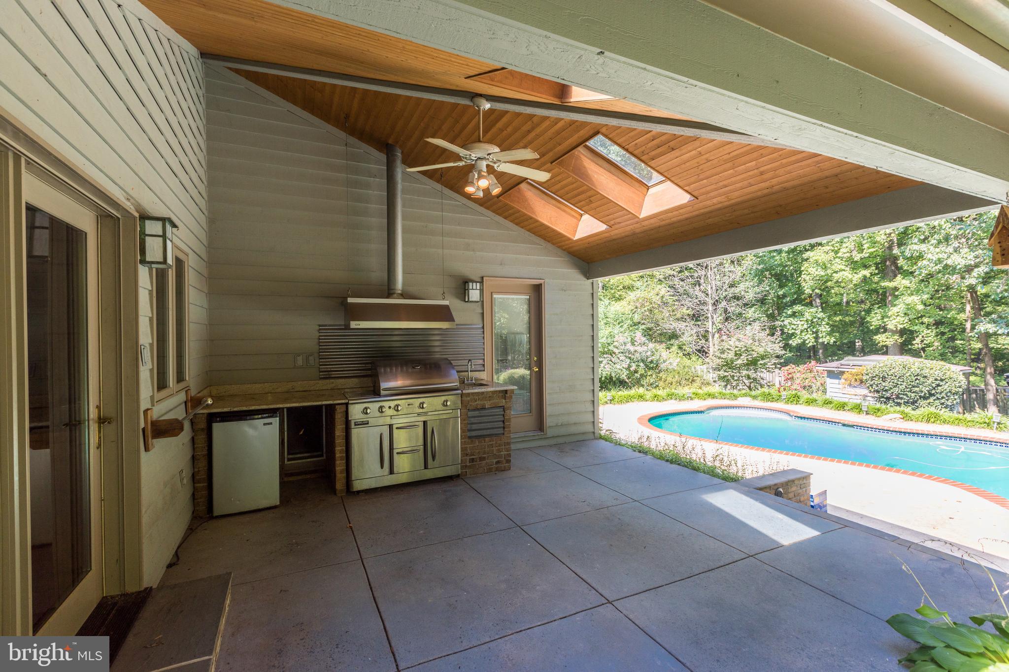 11220 Popes Head Road Fairfax, VA 22030 - Photo 42 of 49 Great Area for Gatherings