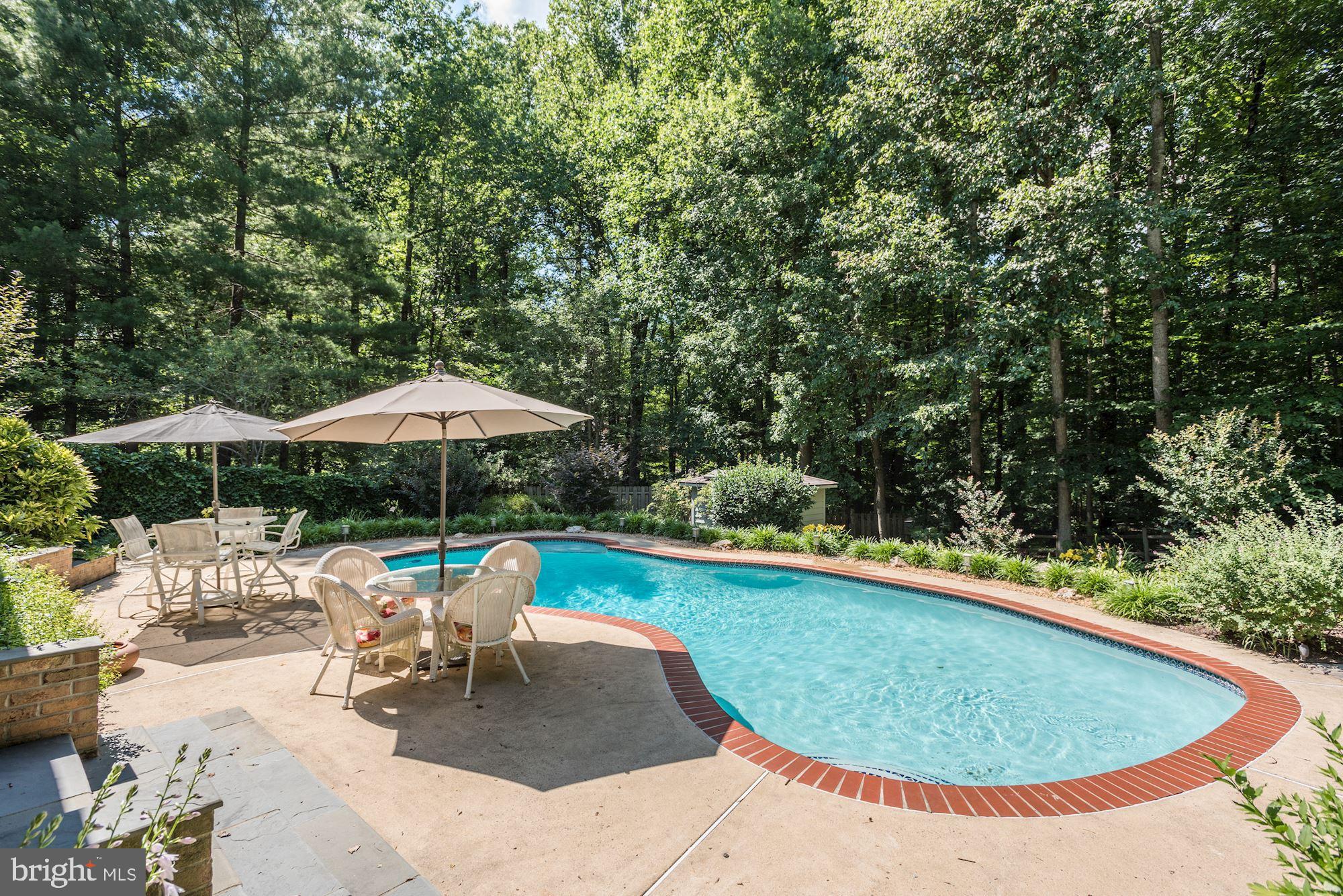 11220 Popes Head Road Fairfax, VA 22030 - Photo 47 of 49 Backs to Woods