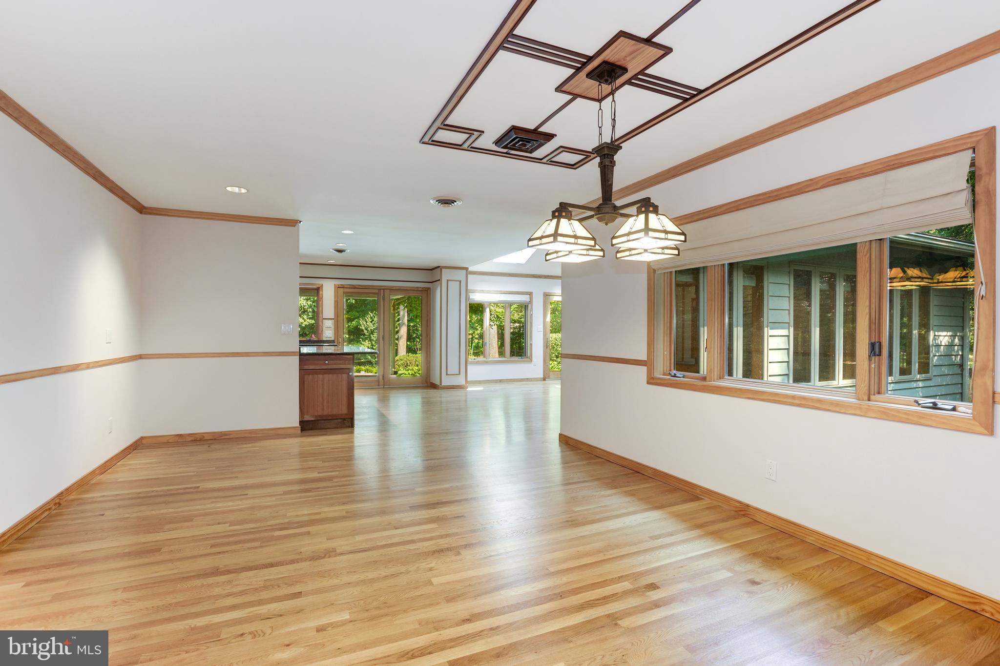 11220 Popes Head Road Fairfax, VA 22030 - Photo 8 of 49 Dining Room w/ Molding & Chair Rail