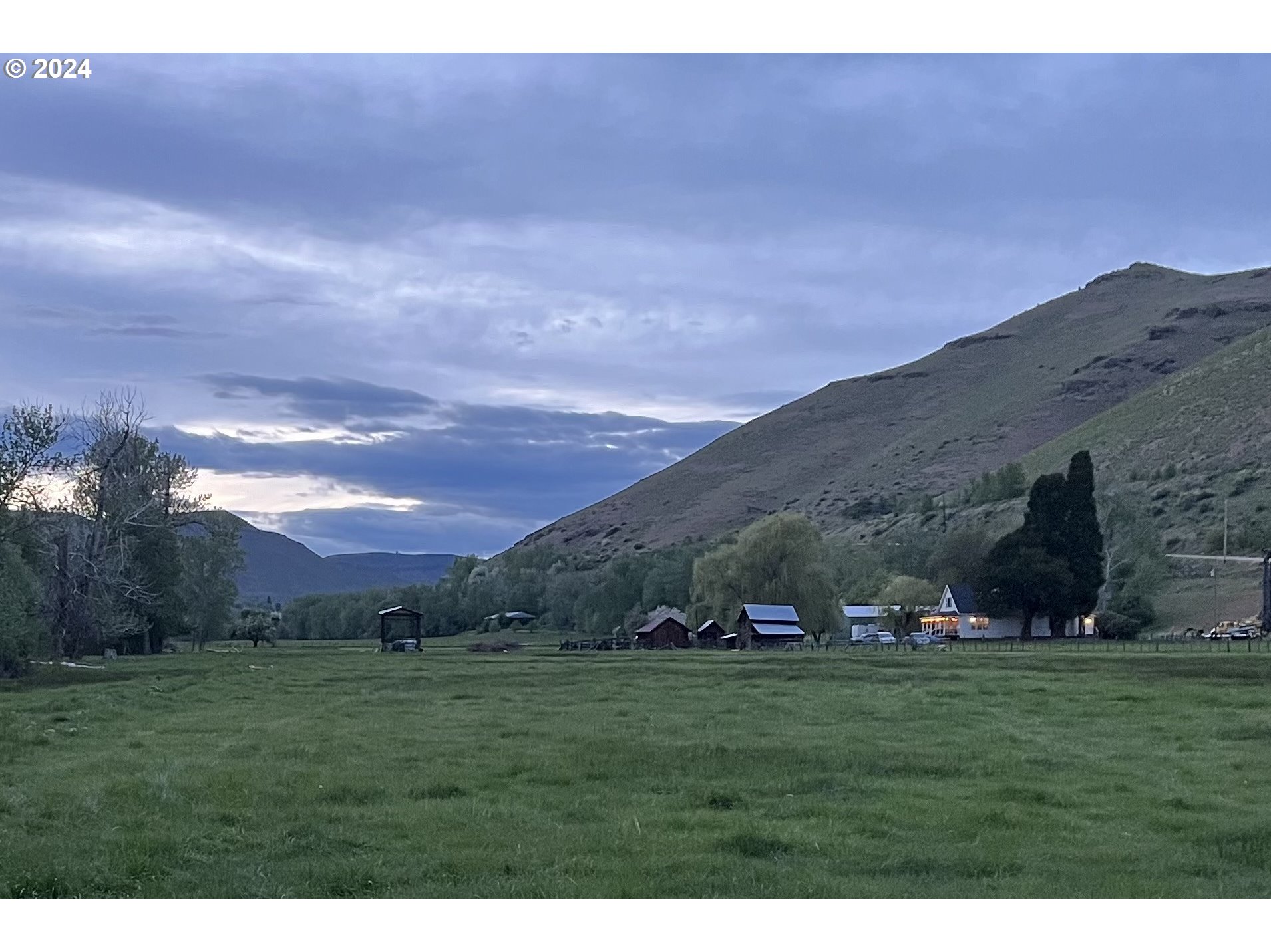 43756 Eagle Creek Road Richland, OR 97870 - Photo 20 of 21 a view of an outdoor space