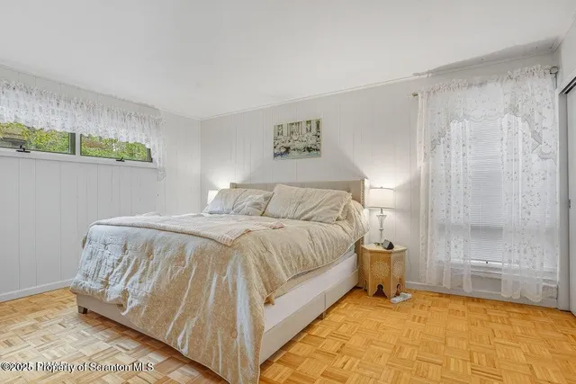 $374,900 | 1045 Mountain Top Drive, Lake Ariel, PA 18436