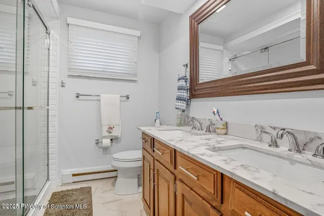 $374,900 | 1045 Mountain Top Drive, Lake Ariel, PA 18436