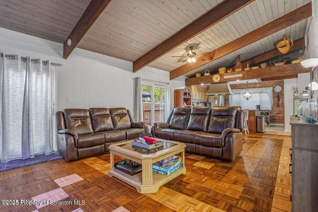 $374,900 | 1045 Mountain Top Drive, Lake Ariel, PA 18436