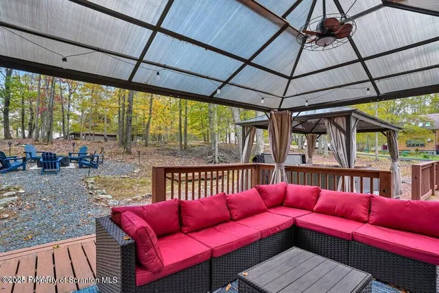 $374,900 | 1045 Mountain Top Drive, Lake Ariel, PA 18436