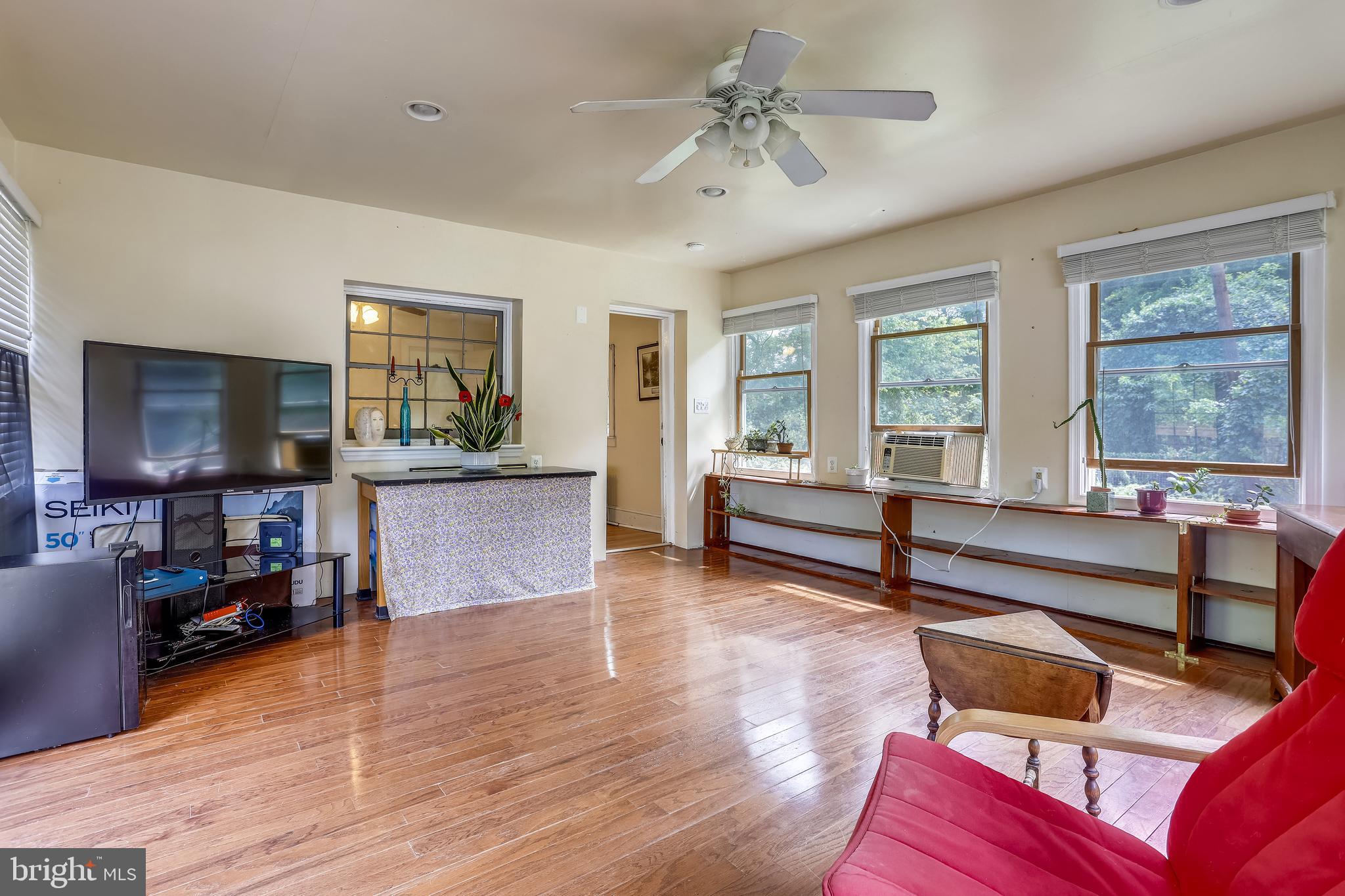 114 Norwood Road Silver Spring, MD 20905 - Photo 23 of 72