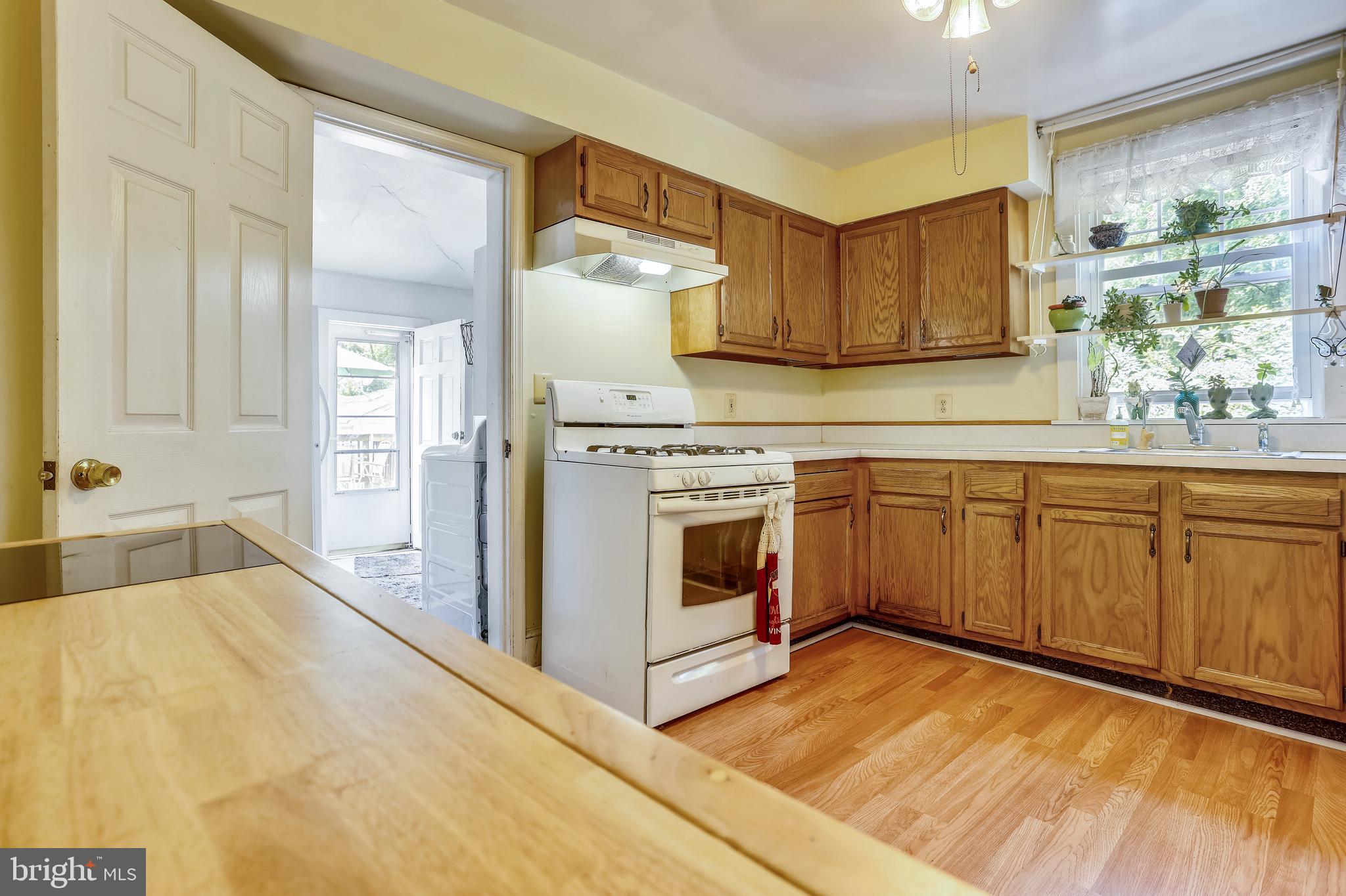 114 Norwood Road Silver Spring, MD 20905 - Photo 5 of 72