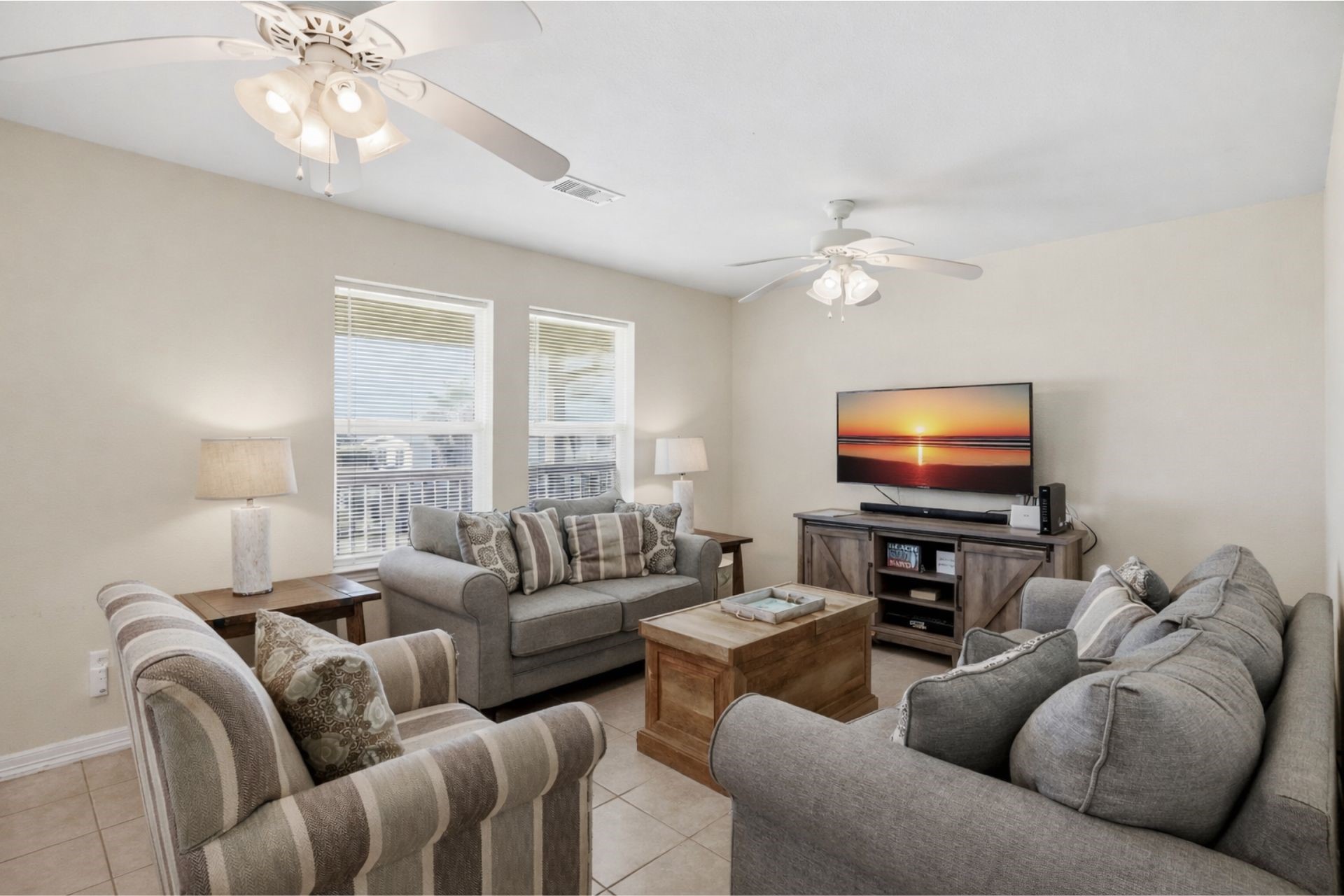 16522 John Silver Road Galveston, TX 77554 - Photo 4 of 26