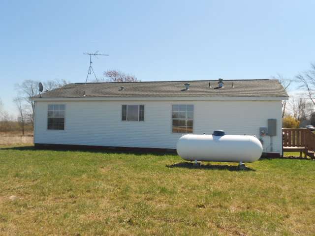 203 East Aitken Road Peck, MI 48466 - Photo 4 of 13 31099043-3.JPG