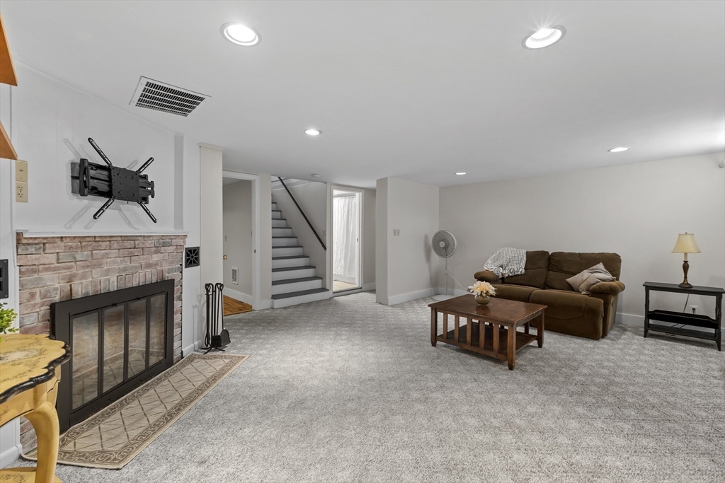 7 Simond Street Auburn, MA 01501 - Photo 15 of 25 Gallery Image 15