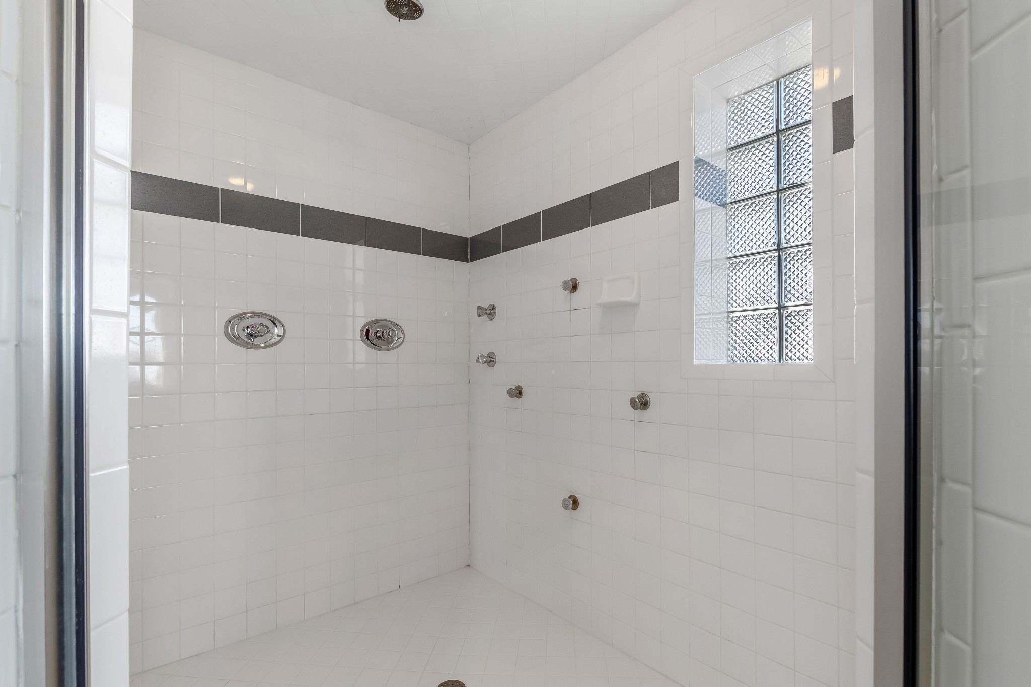 555 Randall Hitchcock Road Rock Island, TN 38581 - Photo 27 of 86 a bathroom with a shower