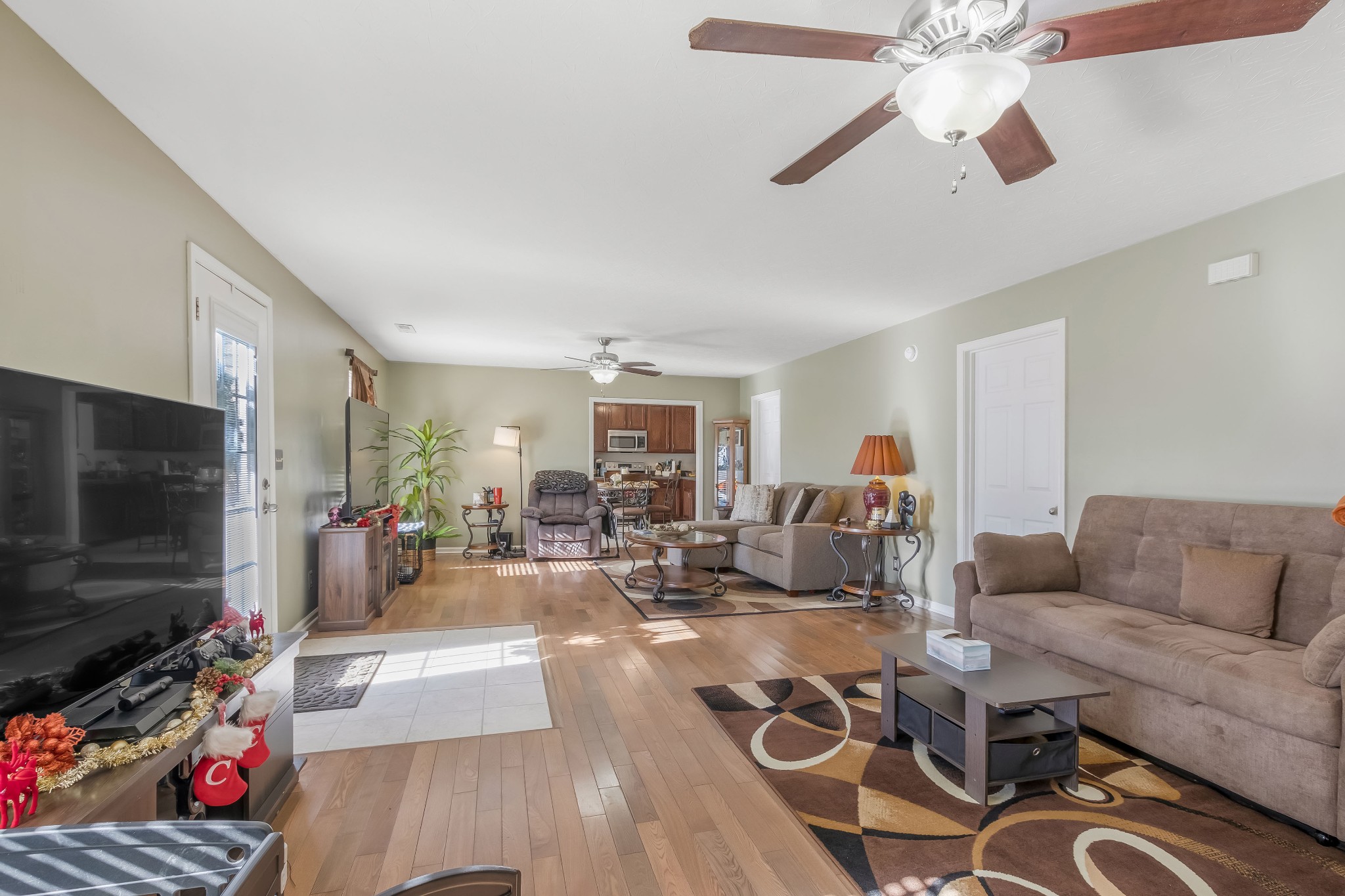 555 Randall Hitchcock Road Rock Island, TN 38581 - Photo 64 of 86 a living room with furniture and a flat screen tv