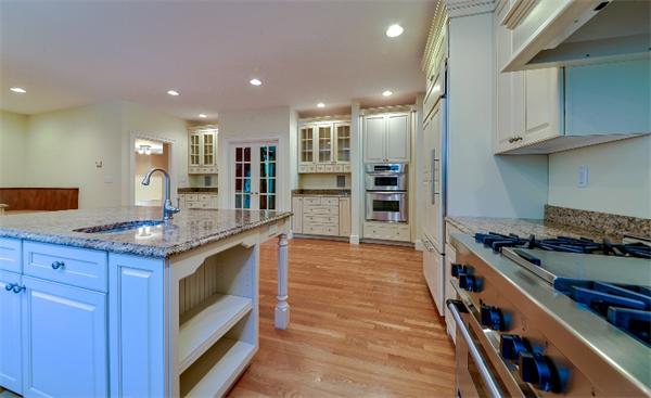 158 Lowell Road Wellesley, MA 02481 - Photo 8 of 30 Gallery Image 8