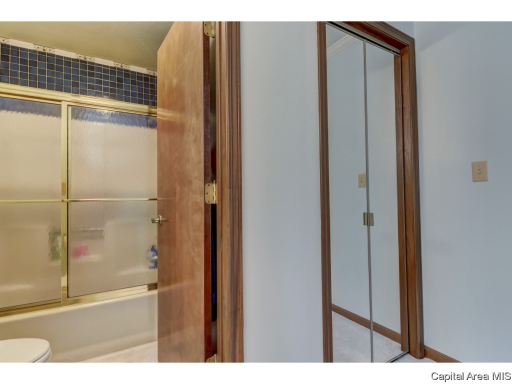 1801 Cog Mill Springfield, IL 62704 - Photo 17 of 33 Gallery Image 17