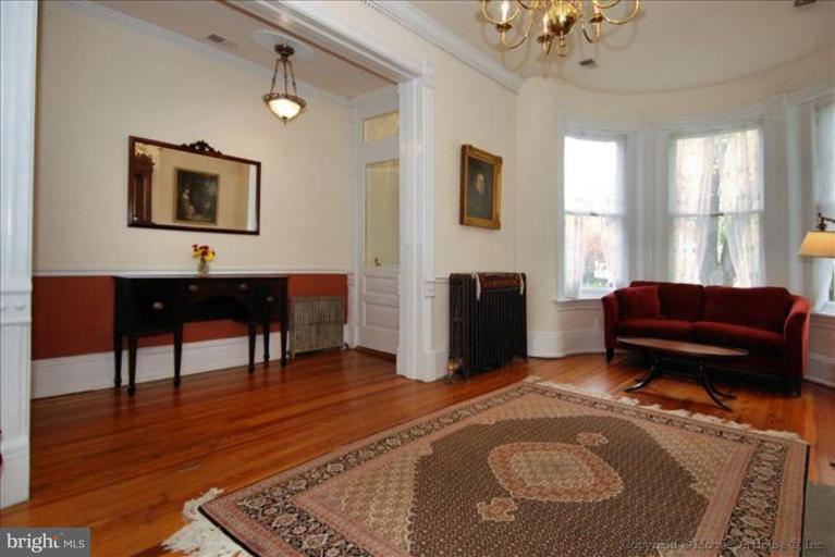 313 East Capitol Street Southeast Washington, DC 20003 - Photo 13 of 24 Living Room