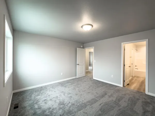 $353,650 | 6218 87th Avenue South, Horace, ND 58047