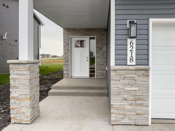 $353,650 | 6218 87th Avenue South, Horace, ND 58047