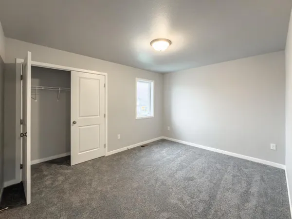 $353,650 | 6218 87th Avenue South, Horace, ND 58047