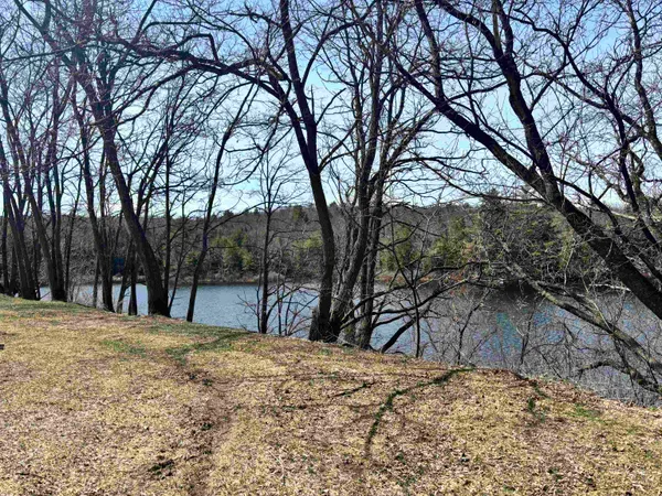 $1,750 | 615 Bean Road, Unit 2, Moultonborough, NH 03254