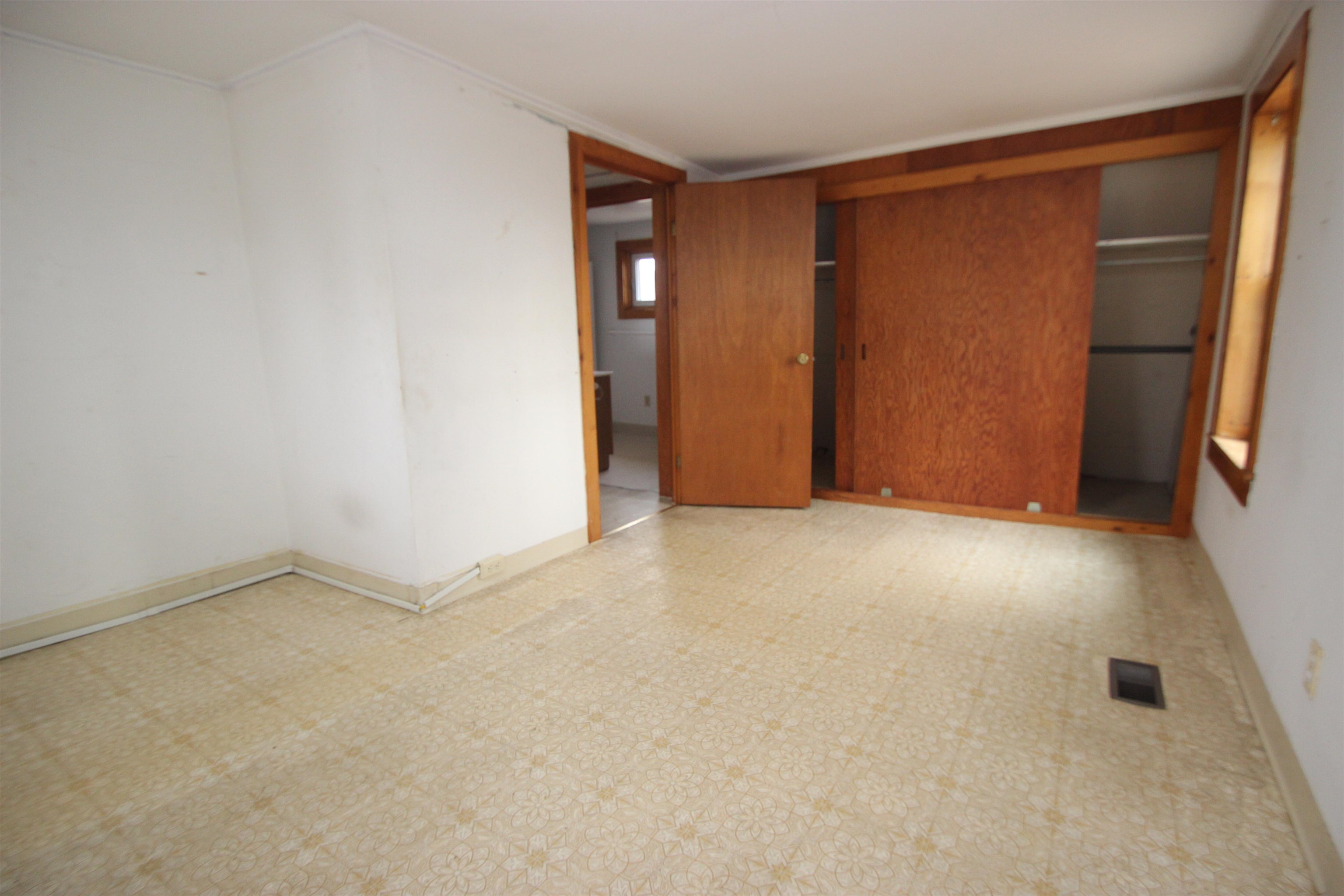 22 Sunset Road Barre Town, VT 05641 - Photo 11 of 22