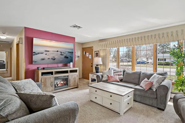 $400,000 | 1254 Prairie Street, Chaska, MN 55318