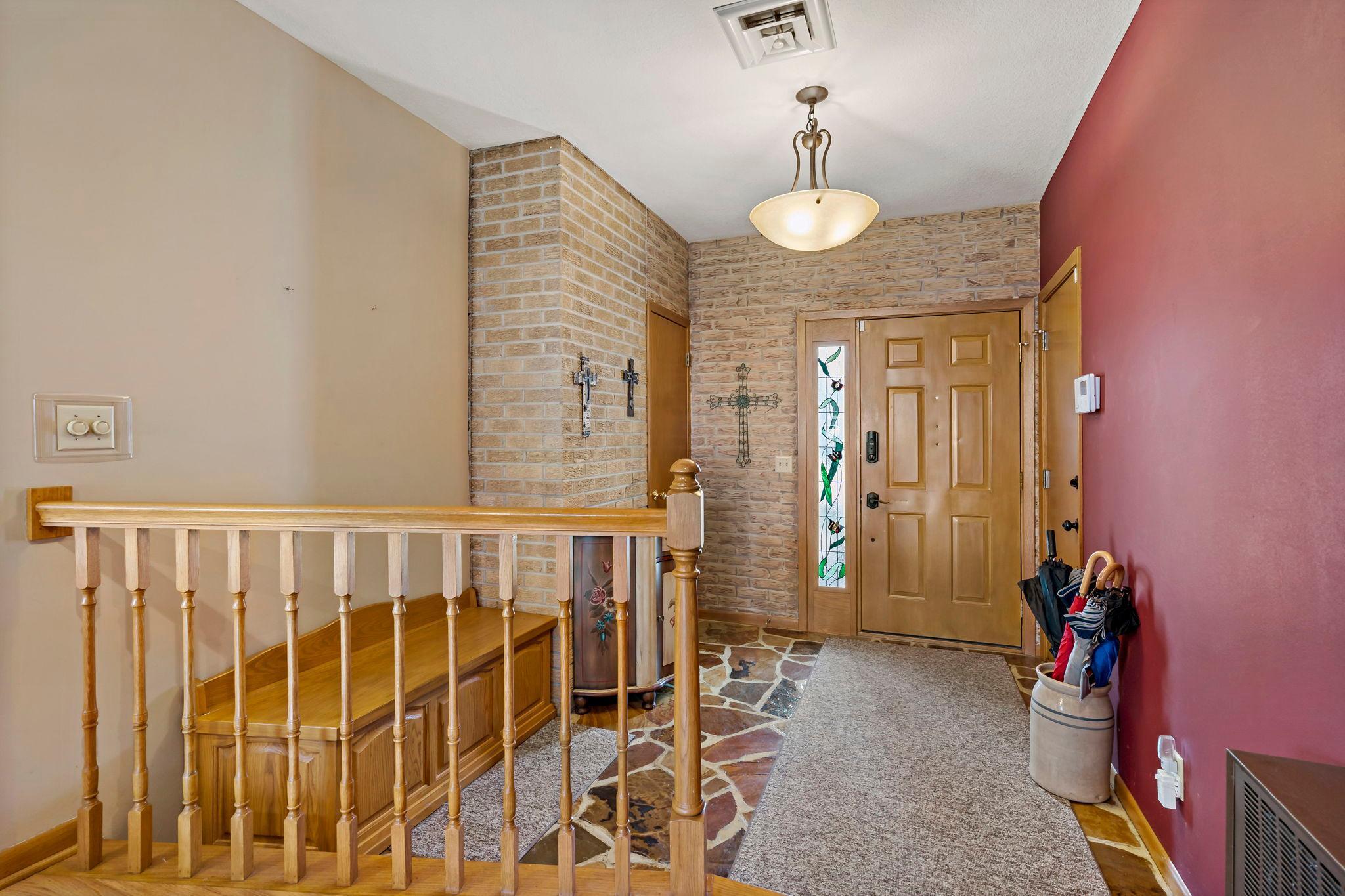 1254 Prairie Street Chaska, MN 55318 - Photo 5 of 39