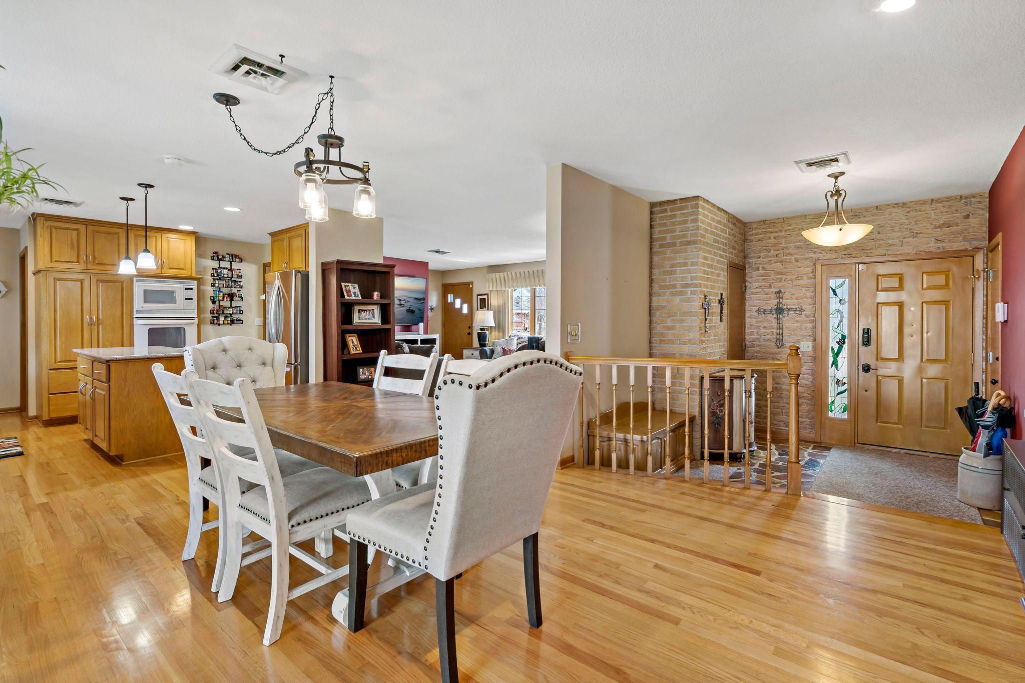 1254 Prairie Street Chaska, MN 55318 - Photo 6 of 39