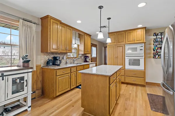 $400,000 | 1254 Prairie Street, Chaska, MN 55318