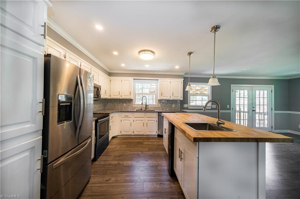 253 Pine Valley Road Mocksville, NC 27028 - Photo 6 of 22 Newly Remodeled Kitchen