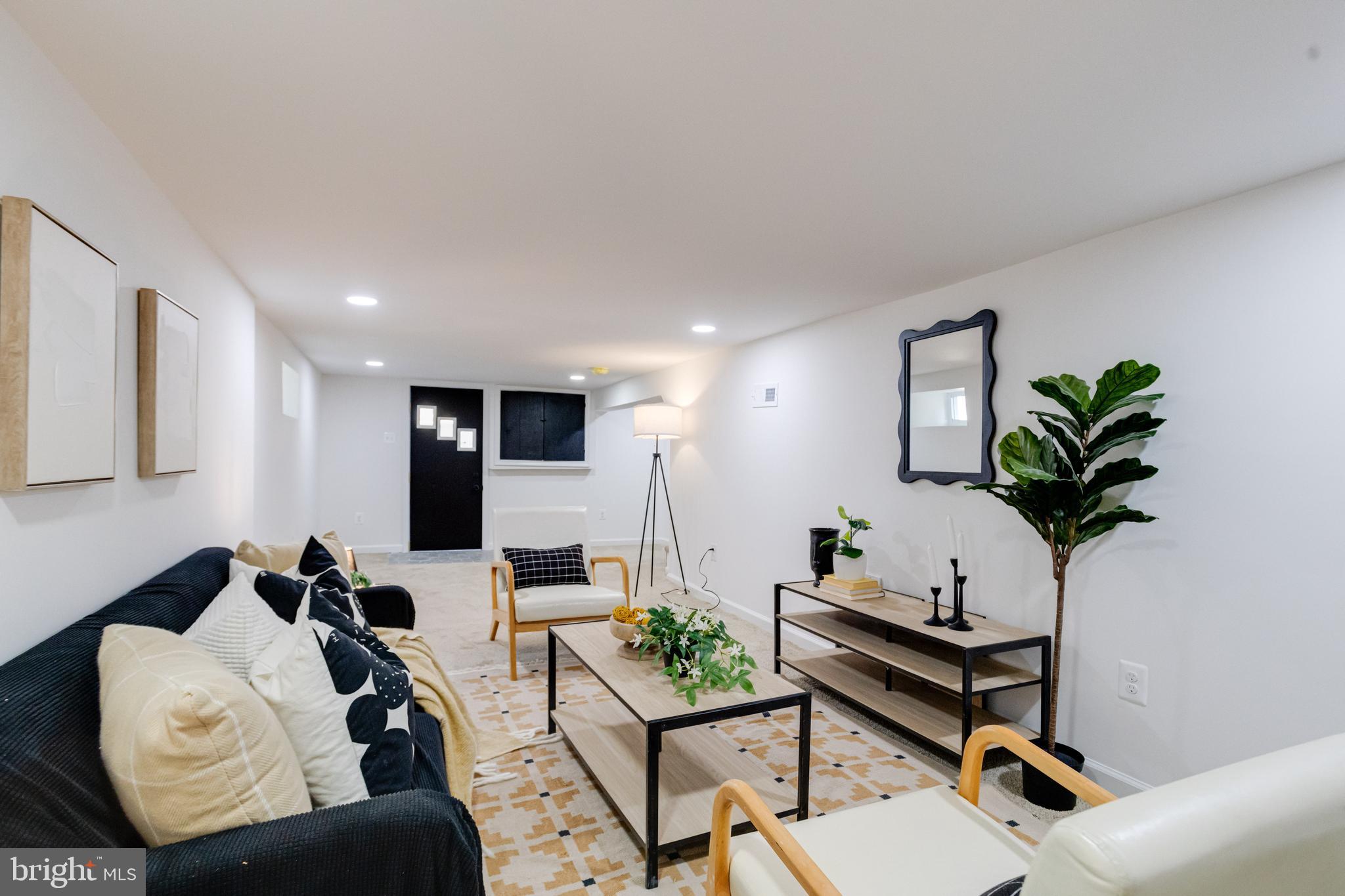 5805 Highgate Drive Baltimore, MD 21215 - Photo 60 of 69 a living room with furniture