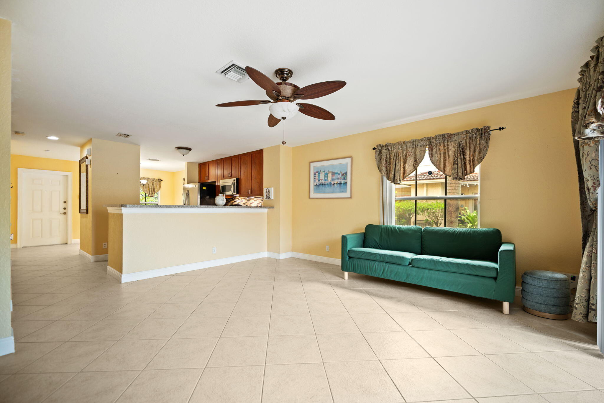 9999 Southwest 26th Court Miramar, FL 33025 - Photo 14 of 29 14-web-or-mls-9999-sw-26th-ct