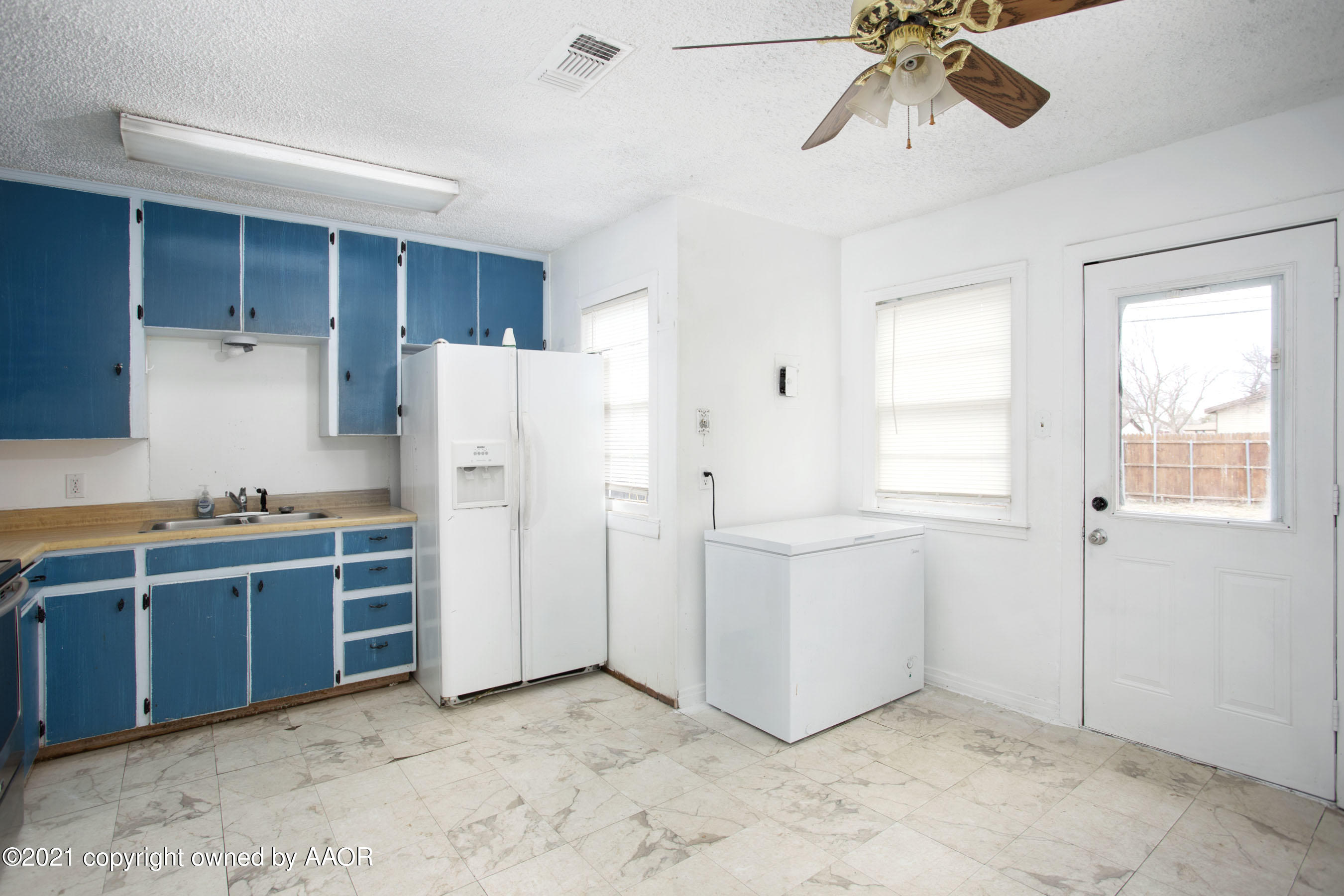 4406 South Lipscomb Street Amarillo, TX 79110 - Photo 7 of 25 Kitchen
