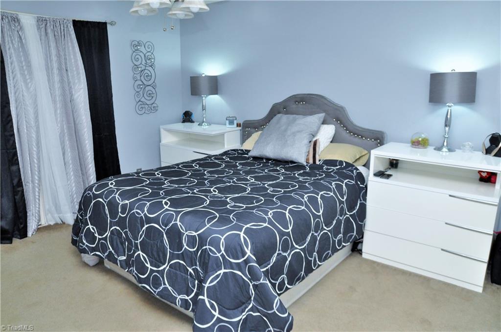 3725 Harrington Point High Point, NC 27265 - Photo 9 of 17 Gallery Image 9