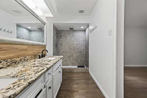 $1,900 | 6102 Crakston Street, Houston, TX 77084