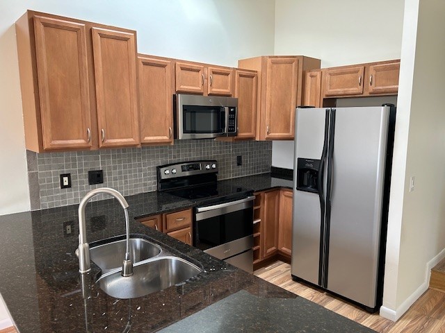 775 Williamsburg Circle Warwick, RI 02886 - Photo 2 of 6