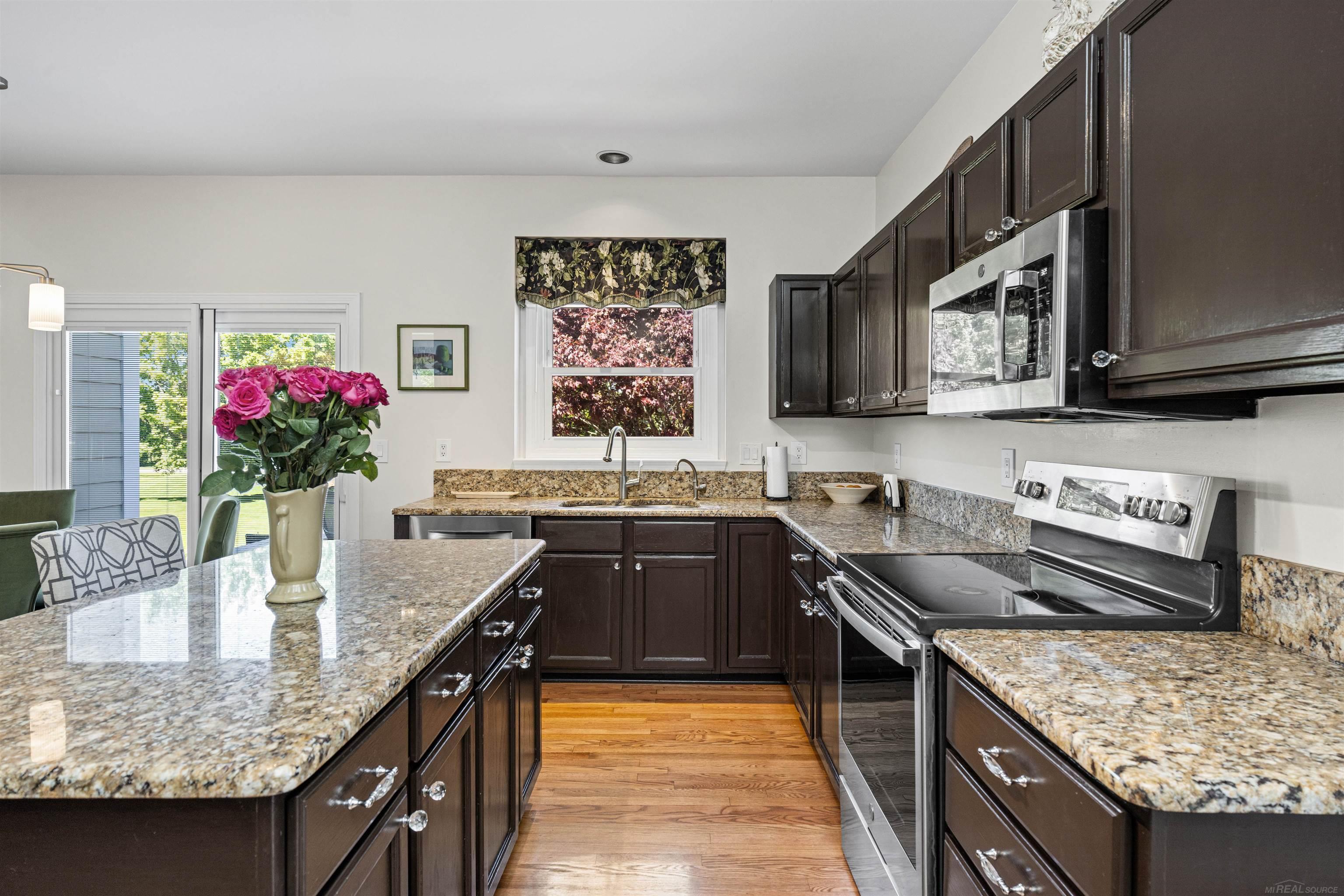 4247 Bold Meadows Rochester, MI 48306 - Photo 29 of 76 Gallery Image 29