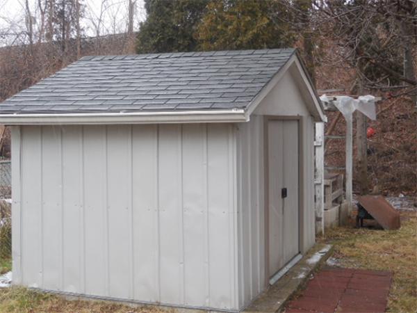 38 Whitman Street Chicopee, MA 01013 - Photo 15 of 15 a view of a small house
