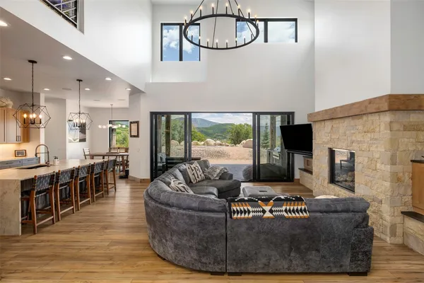 $4,500,000 | 4355 Elk River Road, Steamboat Springs, CO 80487