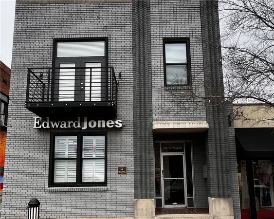 $1,500 | 210-216 North Main Street, Anderson, SC 29621