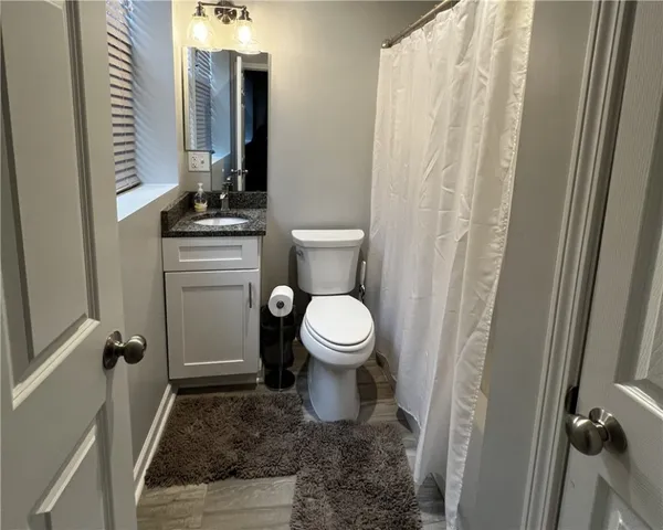 $1,800 | 210-216 North Main Street, Anderson, SC 29621