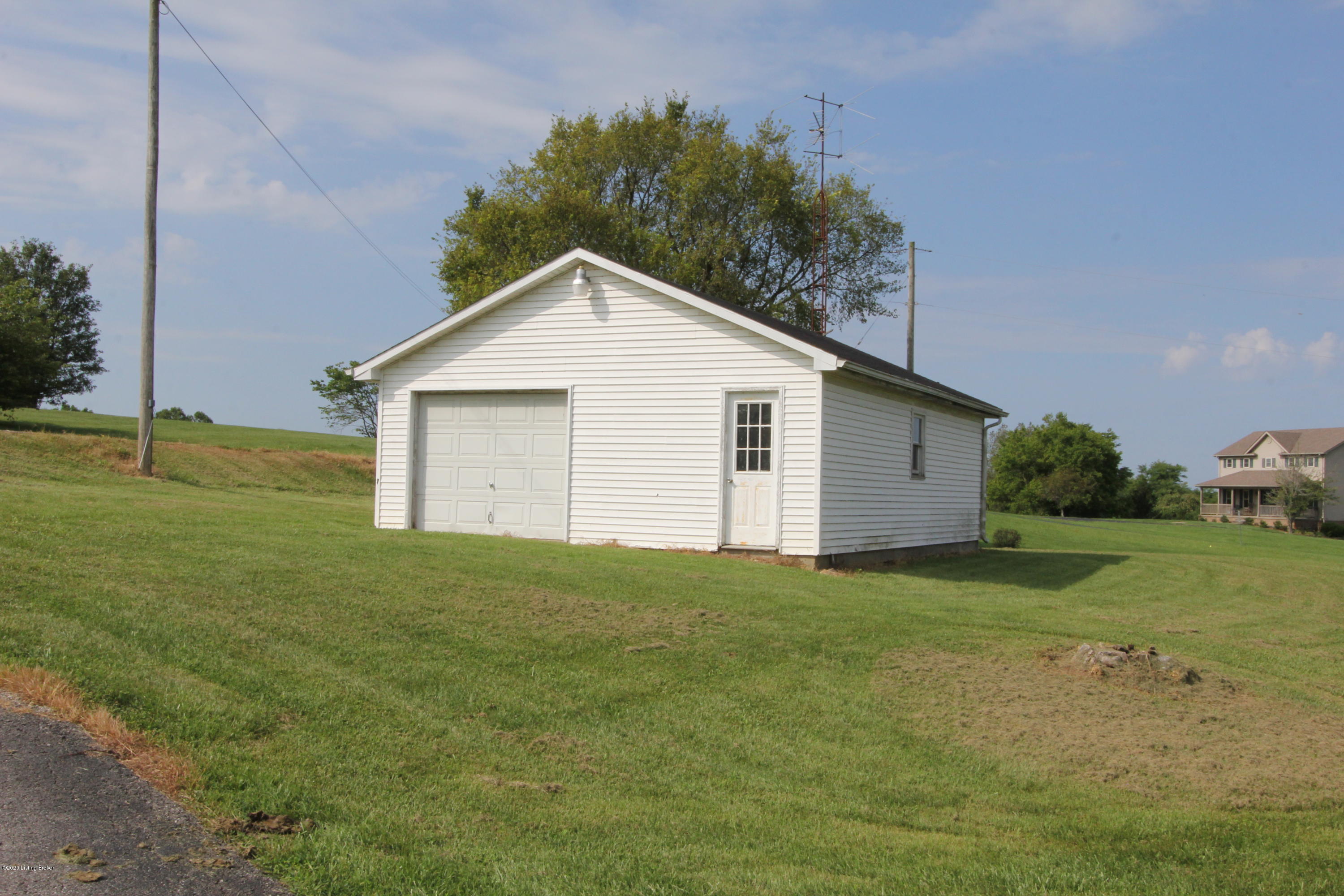 1300 Pumphouse Road Lawrenceburg, KY 40342 - Photo 23 of 23 IMG_1126