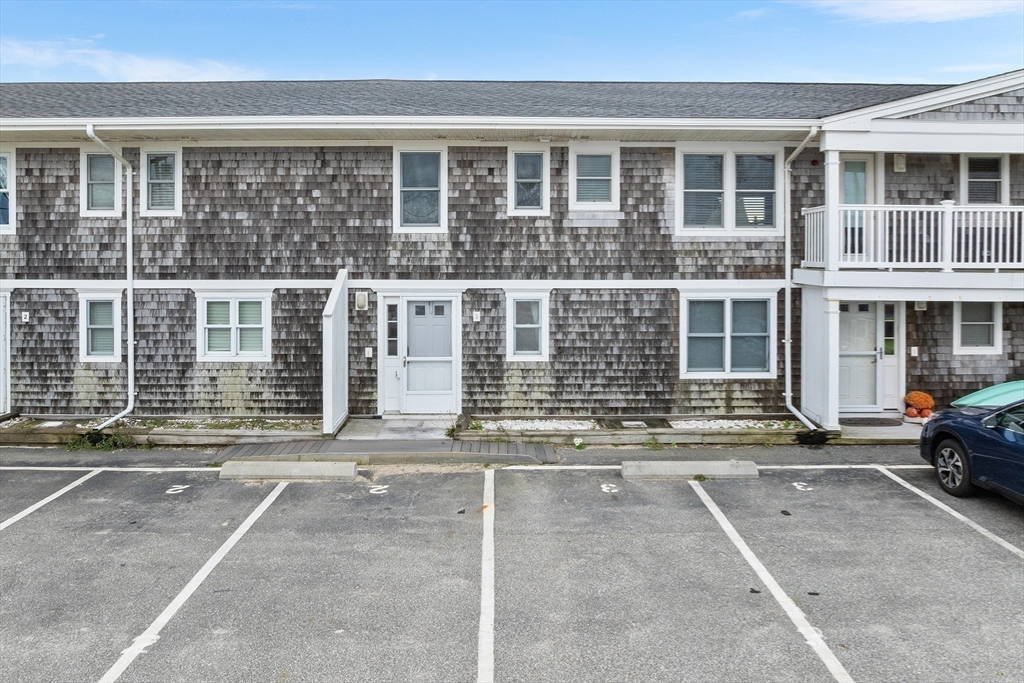 544 Shore Road, Unit 3 Truro, MA 02666 - Photo 13 of 30 front view of a building with a street