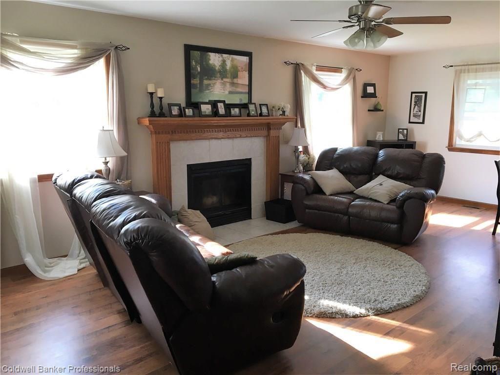 3256 Davis Lake Road Lapeer, MI 48446 - Photo 6 of 61 IMG_1363 (2).JPG