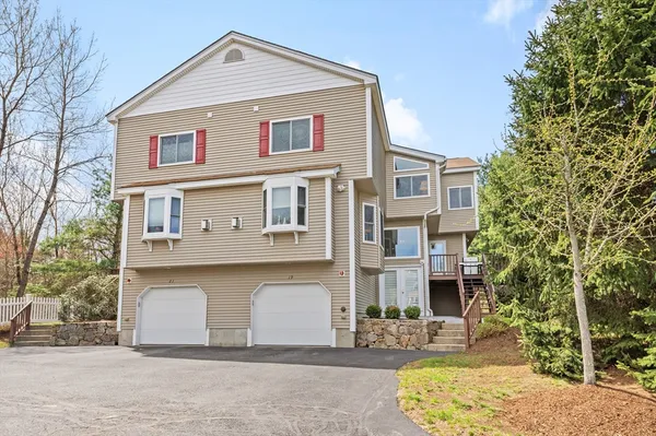 $675,000 | 19 America Boulevard, Unit 19, Ashland, MA 01721