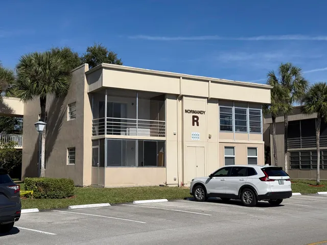 $1,400 | 855 Normandy Trail, Unit 855, Delray Beach, FL 33484