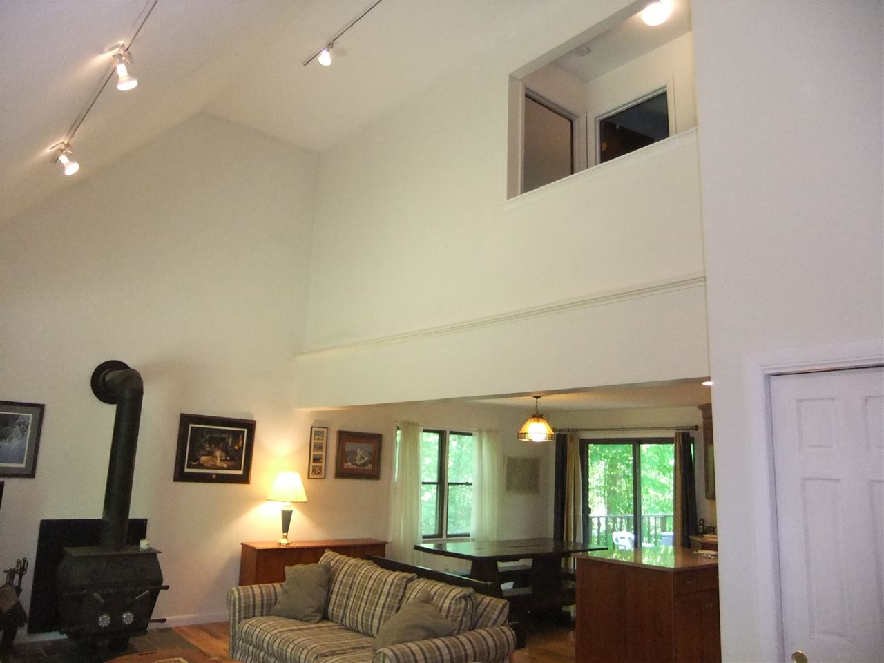 362 Rootville Road Manchester, VT 05255 - Photo 16 of 24 Gallery Image 16