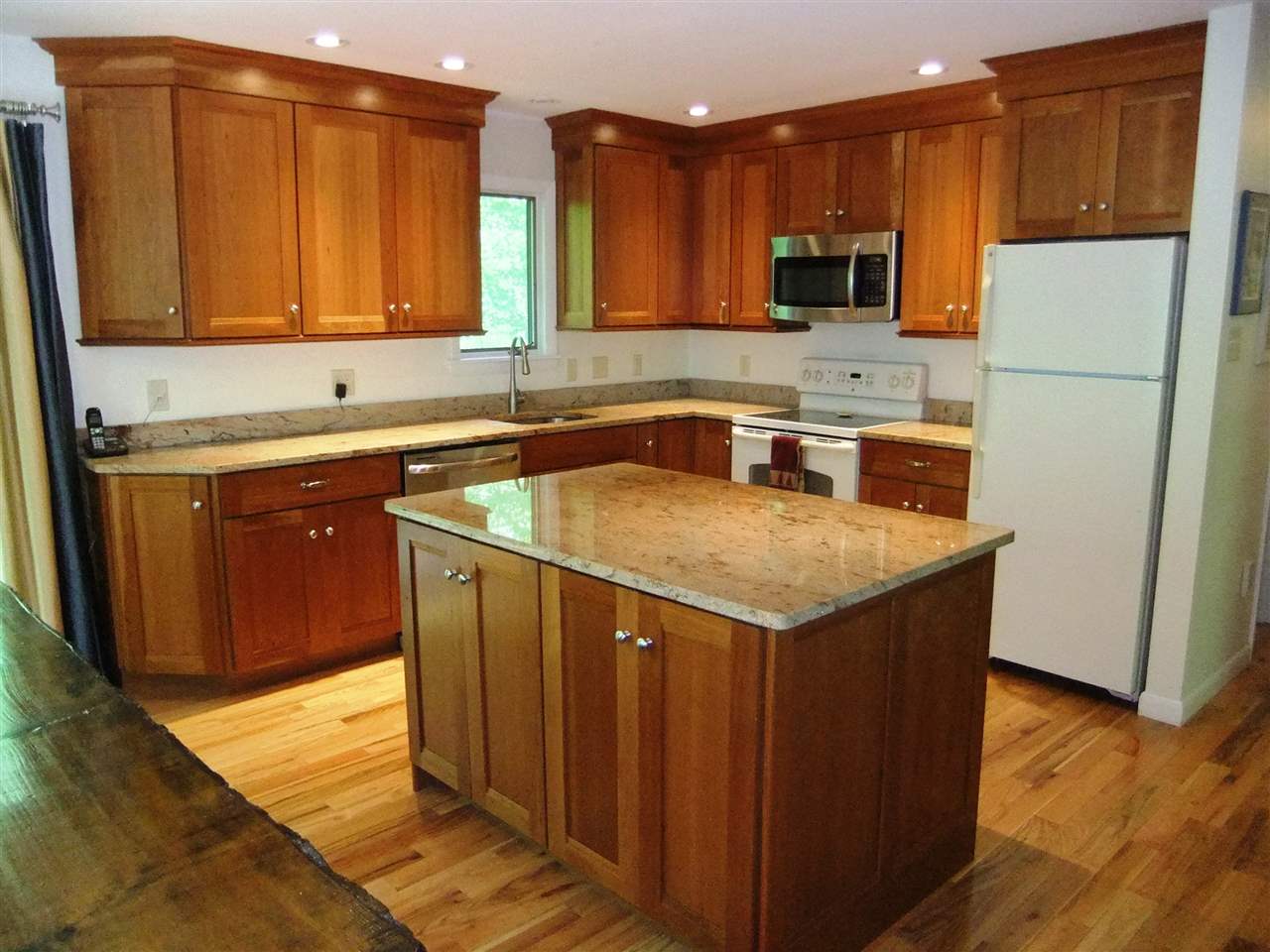 362 Rootville Road Manchester, VT 05255 - Photo 5 of 24 Gallery Image 5