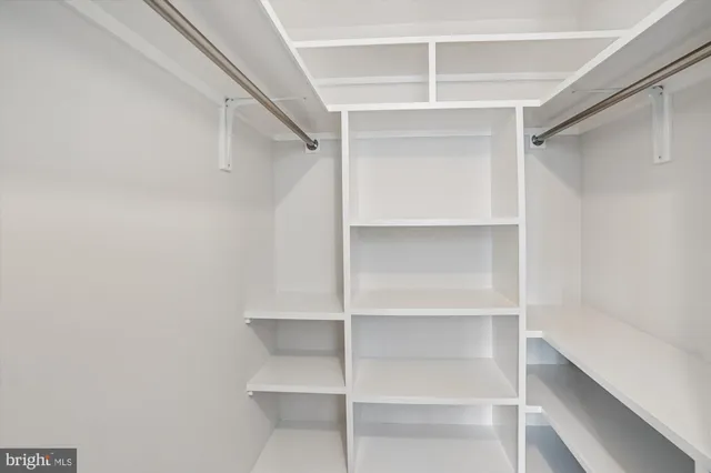 $450,000 | 8340 Greensboro Drive, Unit 618, McLean, VA 22102