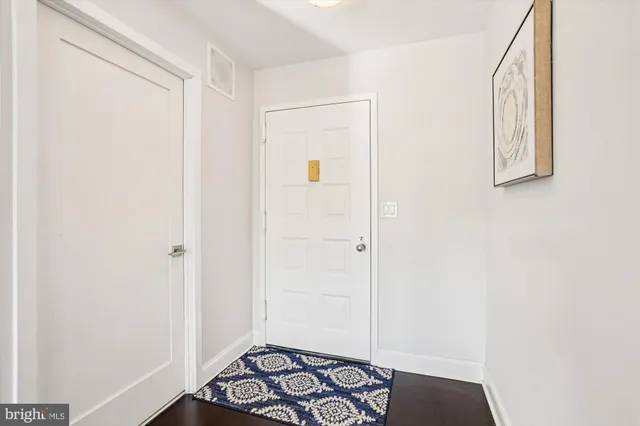 $450,000 | 8340 Greensboro Drive, Unit 618, McLean, VA 22102